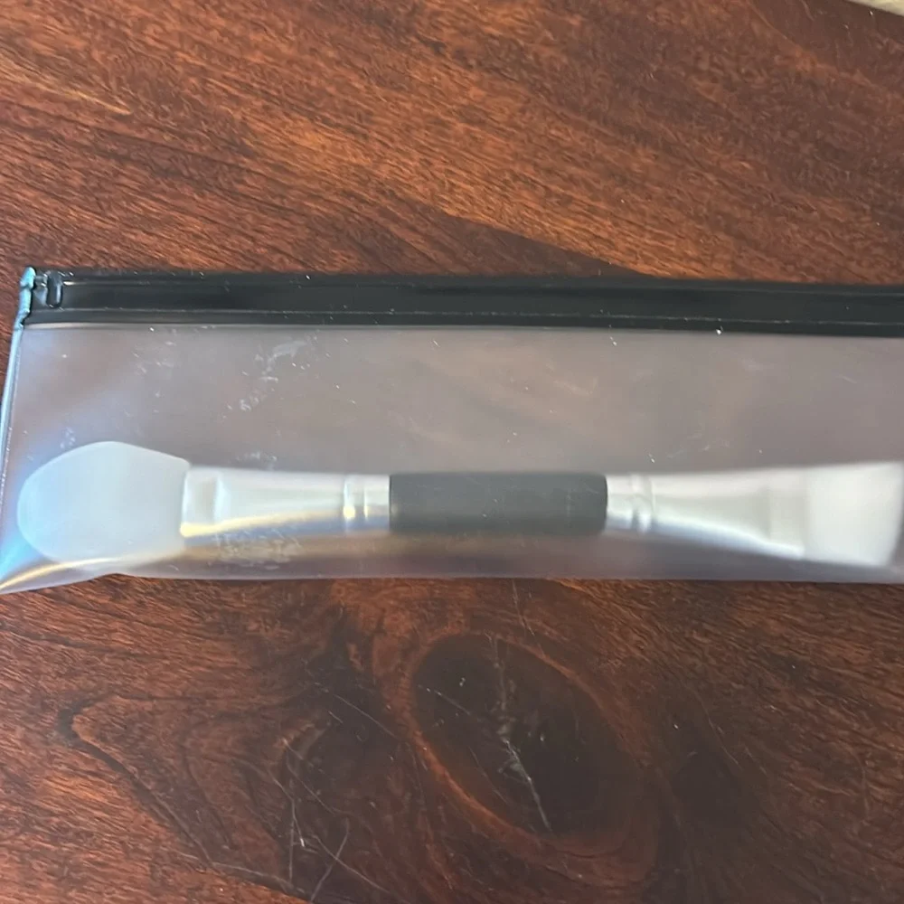 🔥3 for $10🔥 Dermstore double sided makeup spatula new in pouch